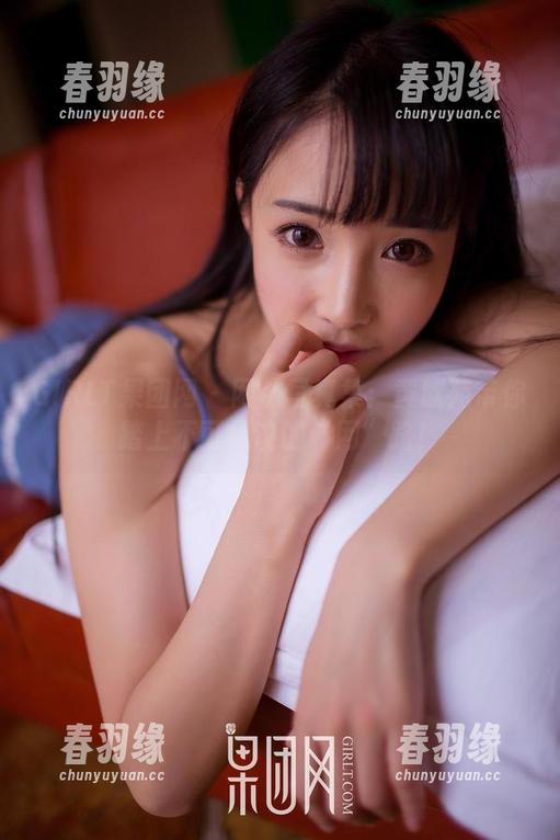 GIRLT果团网 - 网袜写真集：黄歆苑带你踏上不可思议的“网”路！