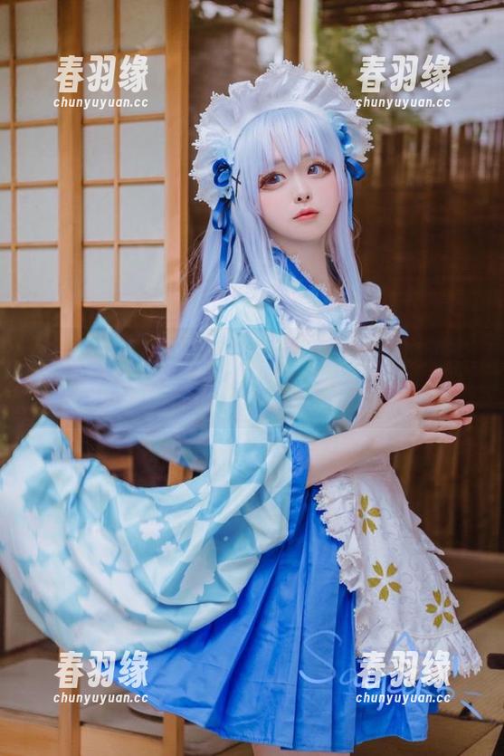 Sayako＿今年4岁真会玩，原图的旗袍美得像幅画，更新后又增加了什么？