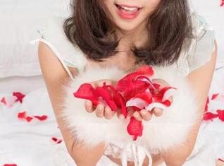 UGirls尤果网 - 偷偷记录下的李颜儿高清图包：这些“秘密”高清在线等我来领走。