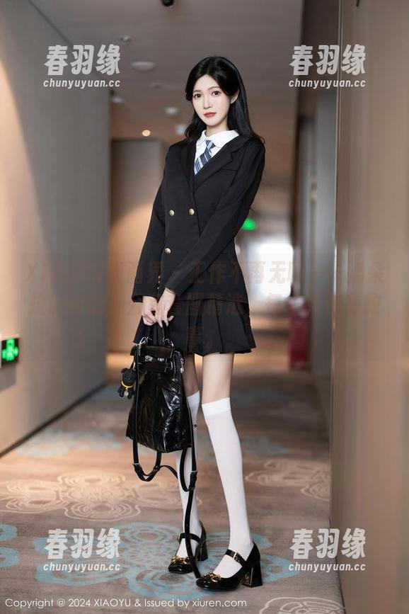 XIAOYU语画界 - 工作不再无聊——潘朵拉Laa的办公室套图精选，每一张都有故事。