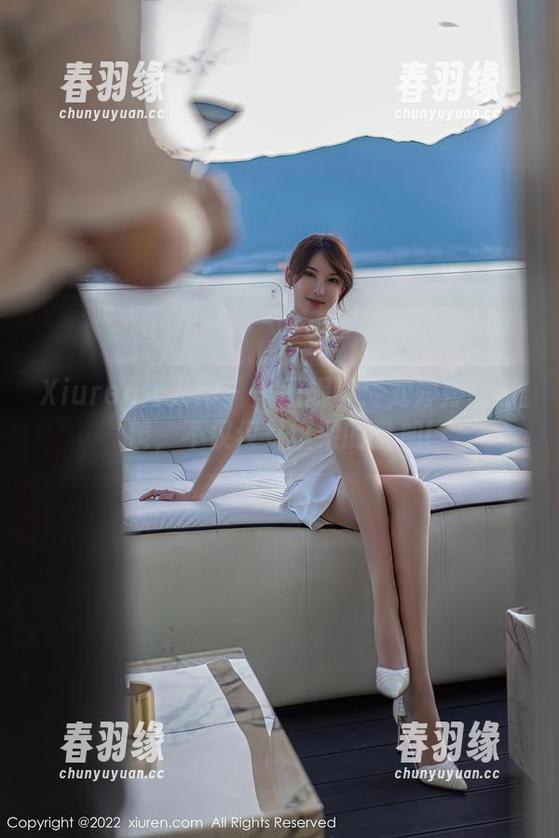 Xiuren秀人网 - 美图提醒：刘婷婷的眼镜，不仅仅是框架的叠加!