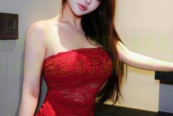 Xiuren秀人网 - 在浴缸的私拍里，夏诗诗Sally的原图证明了她的任性和大胆。