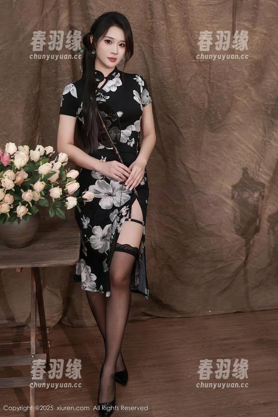 Xiuren秀人网 - 梦然同学全新女仆合集——就问你想不想再来一份服务？