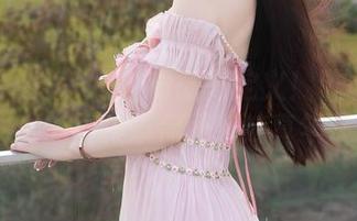 Xiuren秀人网 - 制服高定义！让涵涵Luna的图集带你回到纯真年代