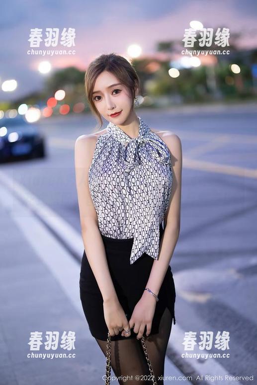 Xiuren秀人网-王俪丁小宝贝 Xiuren秀人网 - 短裤与王俪丁小宝贝的花式搭配,图包更新,尽显夏日气息!