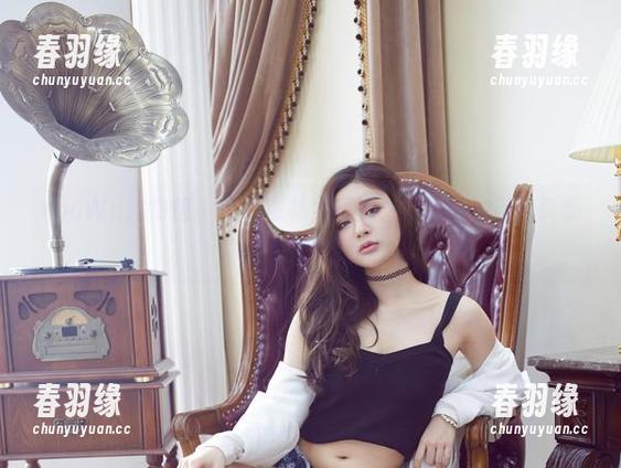 YouWu尤物馆 - 看王紫林穿短裤，图册里的每一页都像在跟我打招呼。