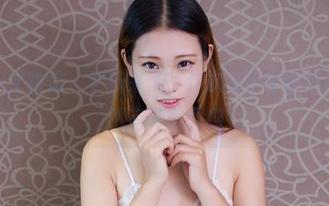 YouWu尤物馆 - 更新来了，这次艾小青的丝袜配图竟然有种脆弱感