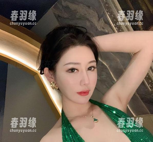 微密圈 - 就在不爱笑的赛琳的无圣光合集里，极致性感变得如同流星。