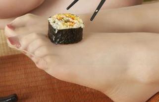 丽柜 - 小璐璐的套图：肉丝，这身材说不过去吧？