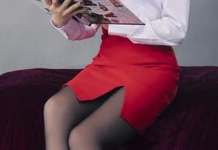丽柜 - 这婚纱photograph是有多粉色才行嘛？琳达你快让我下载吧，我需要眼睛洗洗！
