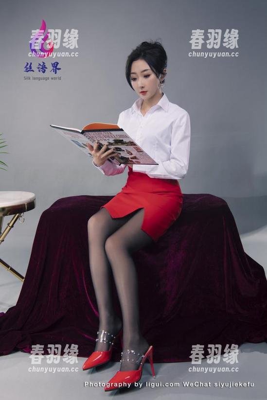 丽柜-琳达 丽柜 - 这婚纱photograph是有多粉色才行嘛?琳达你快让我下载吧,我需要眼睛洗洗!