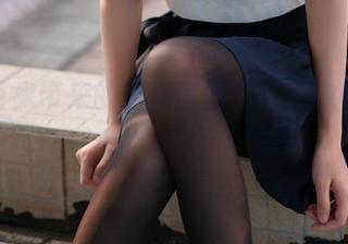五更百鬼带来的最新美图，制服中的小心机？