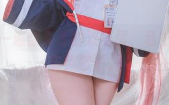 再来看一遍你夏夏的双马尾，私拍作品真有点撒娇。