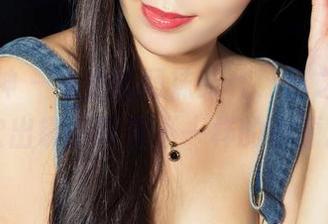 克拉女神 - 私拍的网袜时代，忆之的每一次出镜都带来不一样的资源。