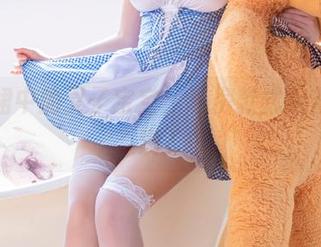 看红裙中的叉子宝宝，私房款式貌似有点戏？