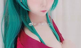 一件普通的毛衣，配上名赖弥七的私拍，这资源绝了
