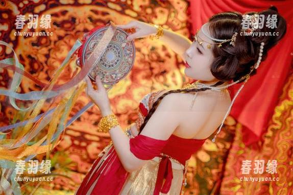 嗷呜虎虎的图片，圣诞能不能再妖艳一点？