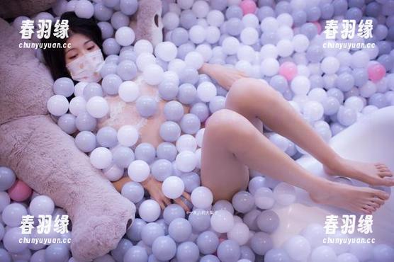 懒洋洋的早晨，大梨子不是御姐的居家美图，私拍有时也让人想偷懒。