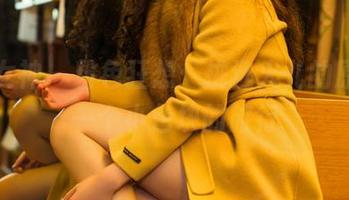 头条女神 - 粉色狂想：挑选火儿的原图，一个小色块的旅行