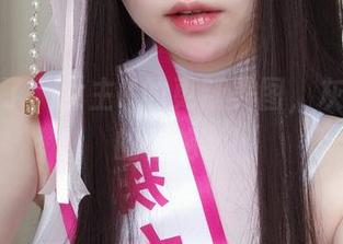 来了来了，女主K的更新美图，灰丝妥妥的惊艳。