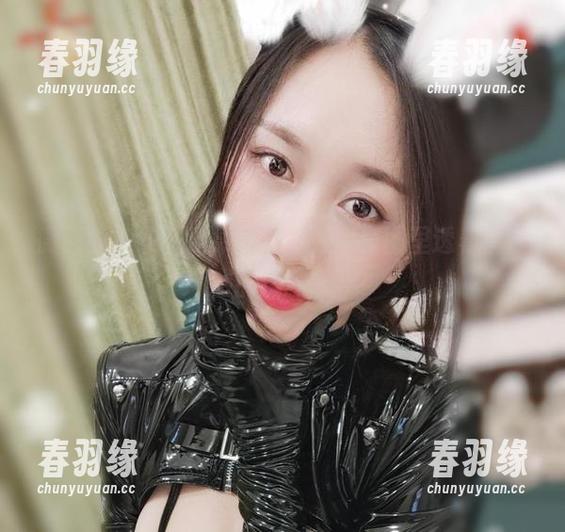 微密圈 - 小玉吃果冻的姐姐，套图里透着些诱惑的资源呢。