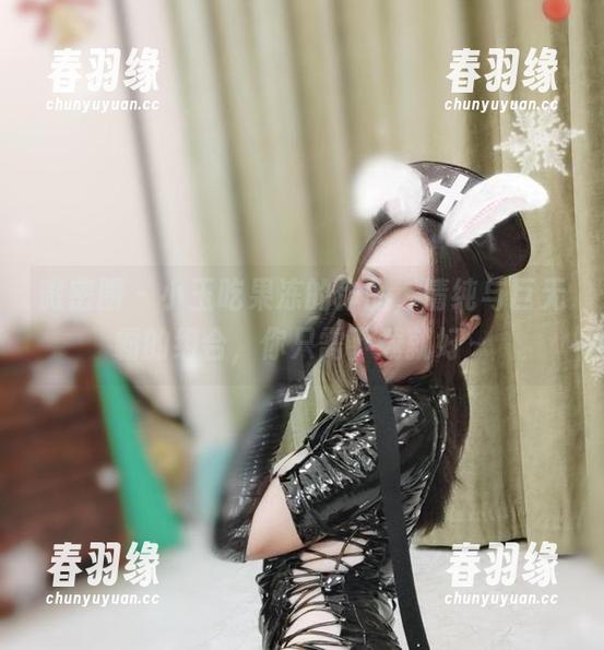 微密圈 - 小玉吃果冻的作品，清纯与巨无霸的组合，你只需下载就好～