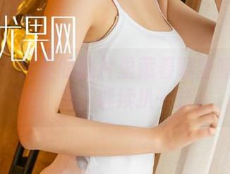 尤果网 - 佟蔓的照片里藏着哪些暗藏的剧情？来，继续扒一扒。