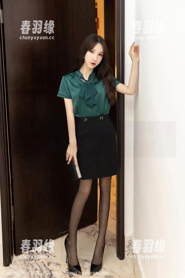 尤蜜荟 - Angela小热巴的夏日图册：高清炸裂，一个眼神瞥过你的灵魂
