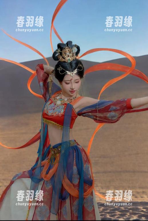 精选年年Nnian女警，真想问问她的制服从哪买的？