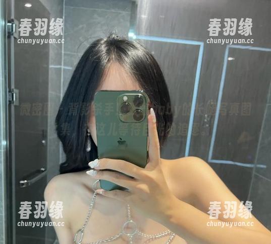张鑫baby 微密圈 - 背影杀手!张鑫baby的长腿写真图集,在这儿等待目光的追逐。