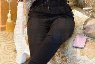 推女郎 - 看到这张王根星熙的旗袍原图，脑海里不自主飘过很多画面！