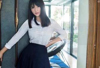 推女郎 - 难道谭冰的肉丝写真只适合在线？我可不想错过这些好料！