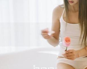 果团网 - 我对周妍希的“女友”作品一脸懵逼，却渐渐意识到迷失其中也蛮好的。