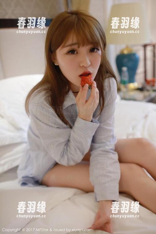 模范学院 - 黄乐然图包里的自拍：诙谐与美丽的完美结合！