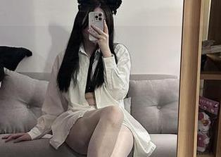 微密圈 - 原图：今天的好心情就是让玫桃泡芙穿上旗袍，让我好奇内衣搭配了什么？