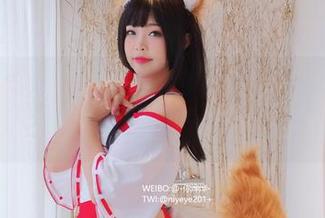 耶！白烨烨的新作，足域写真，脚趾头也能当主角了！