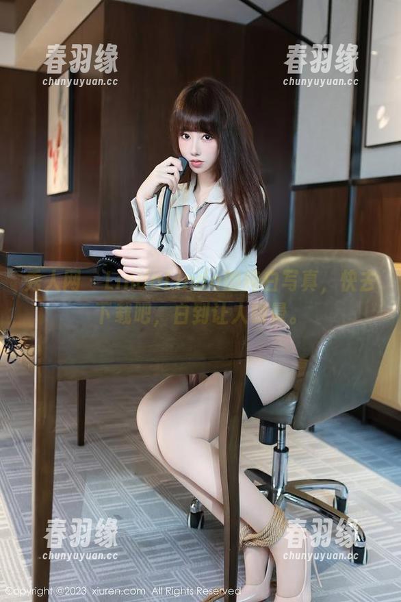 秀人网 - LindaLinda的纯白写真，快去下载吧，白到让人眼晕。