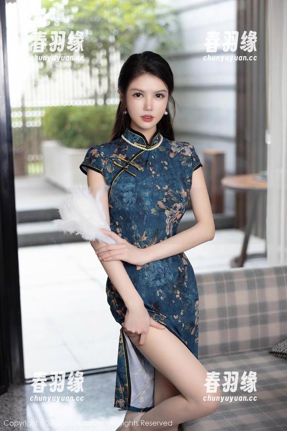 秀人网 - 奶酥内衣定制图集，给你的内裤也来个‘奢华升级’！