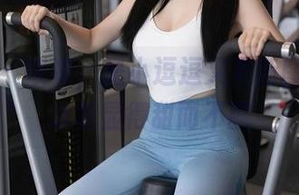 秀人网 - 啧啧，是小逗逗又更新图片了，泳衣显得甜而不腻