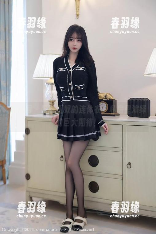 秀人网 - 盼盼玉奴的连体衣，私房里演绎的巨大期待！