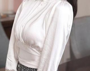 秀人网 - 作品讲述陆萱萱cecillia与泳池的浪漫，原图中那种悠然自得，值得每个人细细品味。