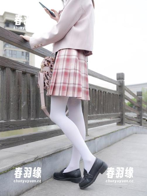 紧急企划 - 厚白丝合集——跟着小恩的步伐，重新定义“白”