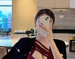 微密圈 - 脸红Dearie全脸出镜合集下载：记得确保电脑不承受惊吓！