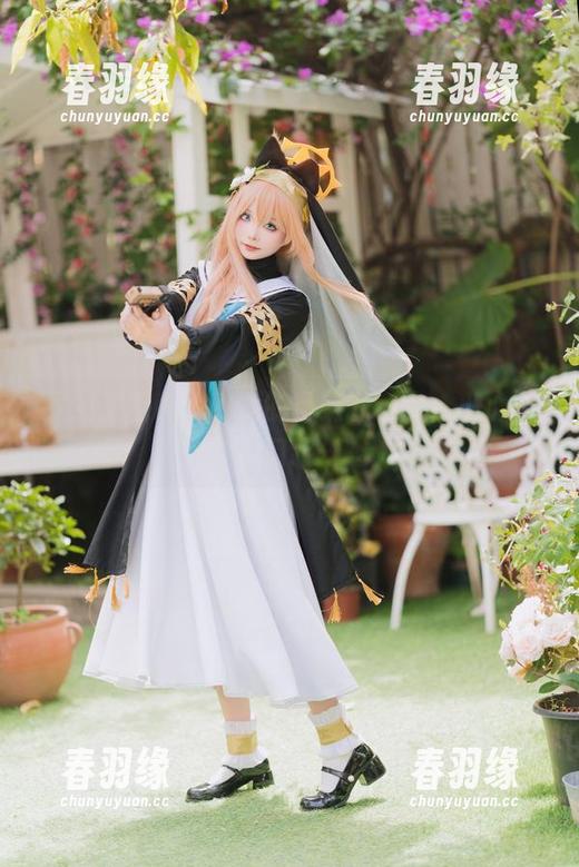 下载艾西Aiwest的粉蝶花cos，小心流口水