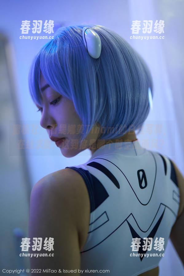 蜜桃社 - 看缇娜美Tinami的白丝写真，在线求教：这到底是哪个时空的画风？