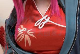 贝贝琪Becky的吊带裙：这图片让我差点以为是夏天回来了！