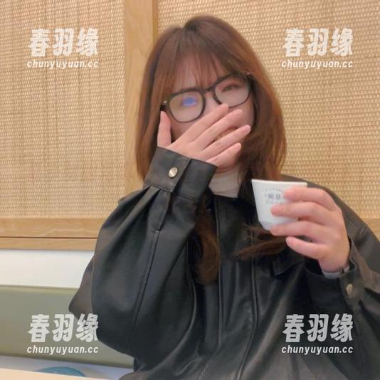 夏季制服写真集，闪月半的微妙选择让人咋舌！
