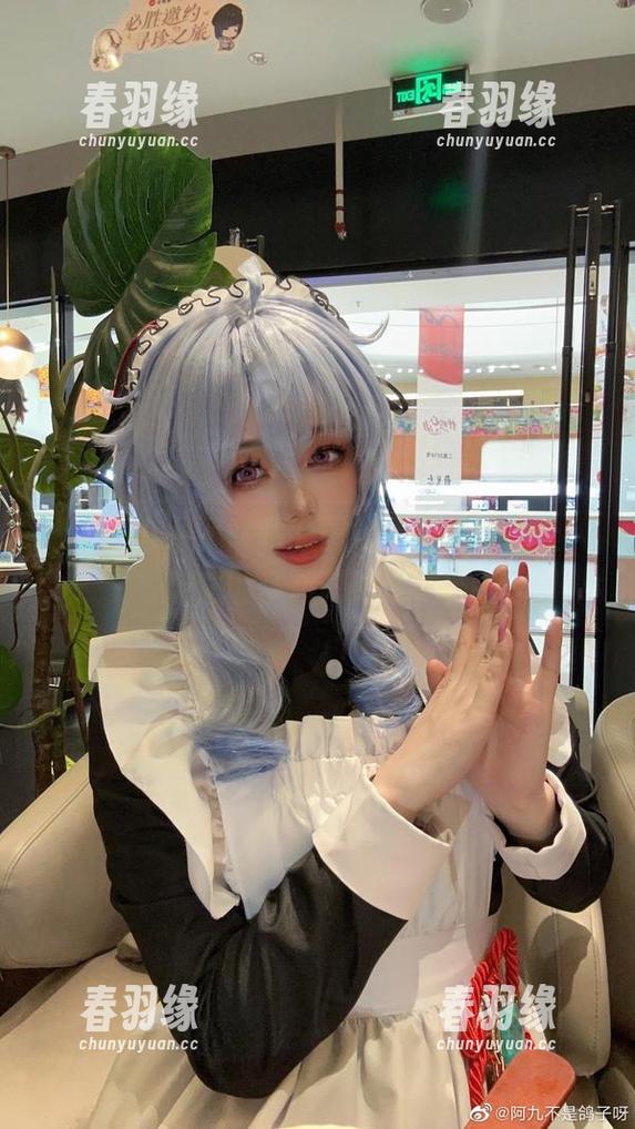 打开阿九从不咕咕的图包，碧蓝航线让人产生的随想开始飞了。