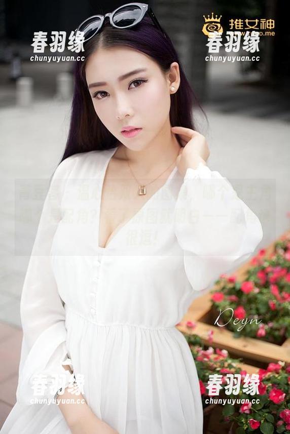 青豆客 - 温心怡双人的图集，哪个是主角哪个是配角？看了原图就明白——配角也很逗！