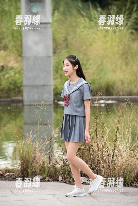 魔镜街拍 - 女生们收藏的秋冬秘钥，婷婷包臀灰裙私房合集，MOOD打到MAX！